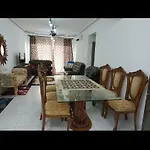 Axis D\'Zara Homestay