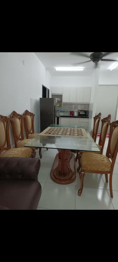 Axis D'zara Homestay *